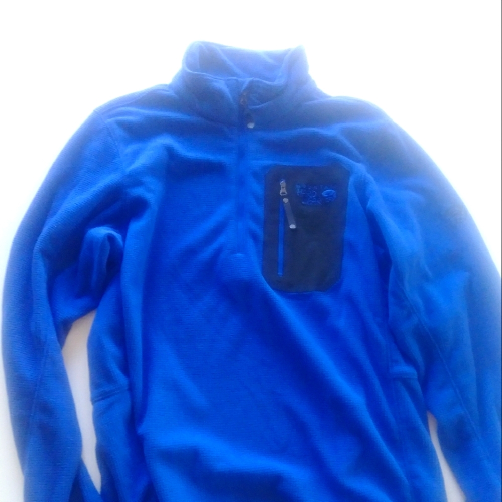 Mountain Hardware 1/2 Zip Pull Over - image 1